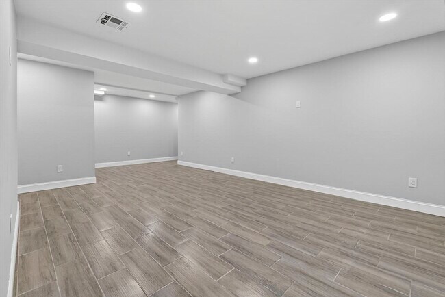 Building Photo - 72 Westboro Rd