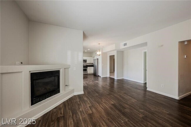 Building Photo - 5112 Jordan Frey St