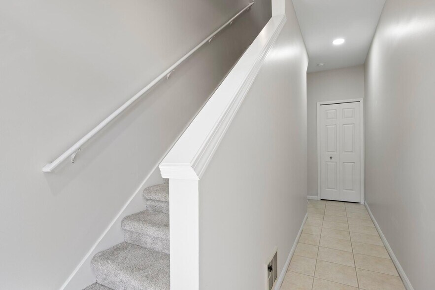 Stairs and Foyer area - 40433 Glen Eagle Ln