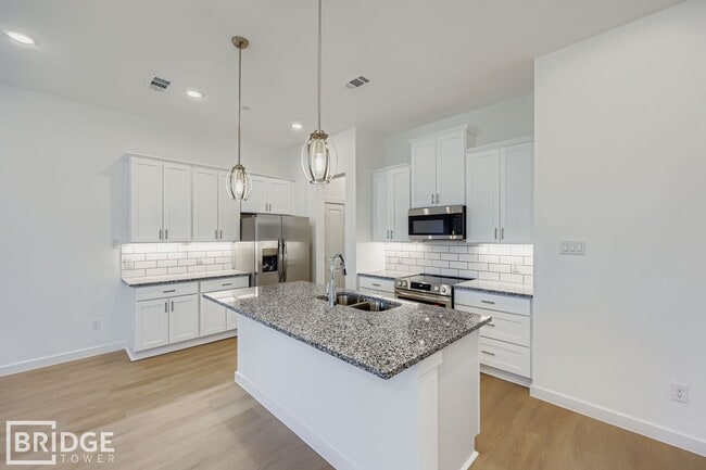 Building Photo - Oakmont Floor Plan