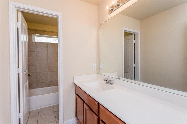 Building Photo - 24919 Alberti Sonata Dr