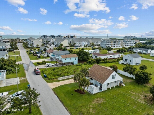 Building Photo - 125 Pelican Dr