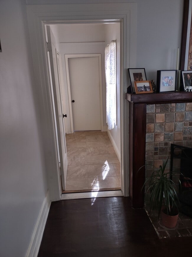 View of the hallway from living room - 2142 S Victoria Ave