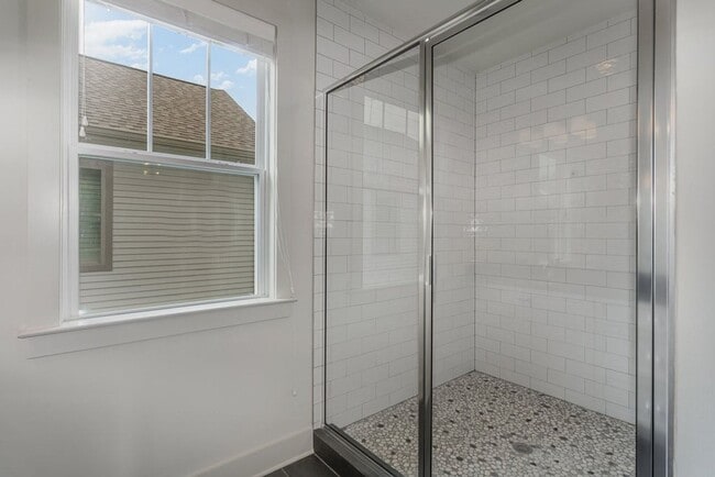 Building Photo - 5802 Maxon Ave