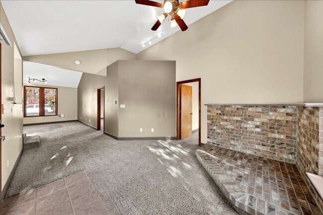 Building Photo - Spacious 4-Bedroom Home Minutes from Downtown Boise