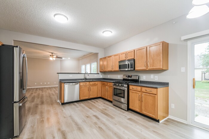 Building Photo - 15322 Beam St