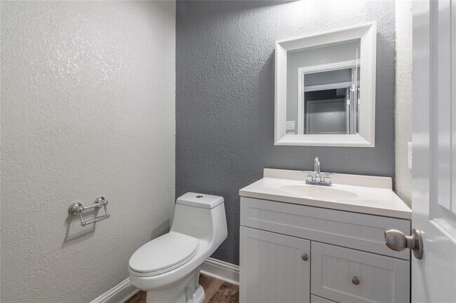 Building Photo - 20851 Cottage Cove Ln