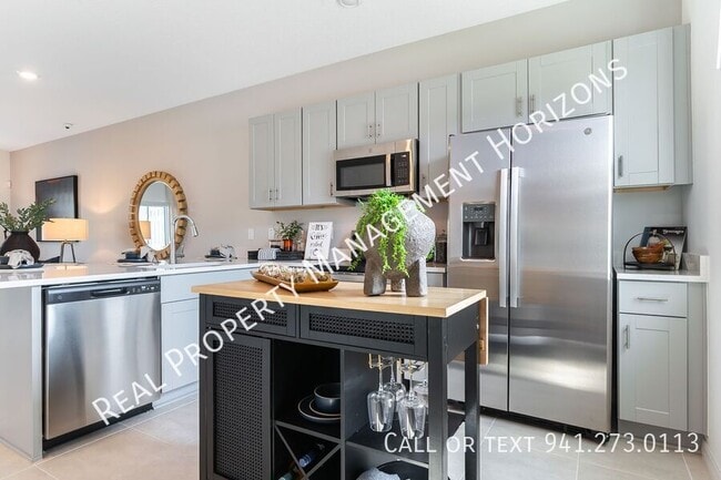 Building Photo - 16610 San Nicola Pl