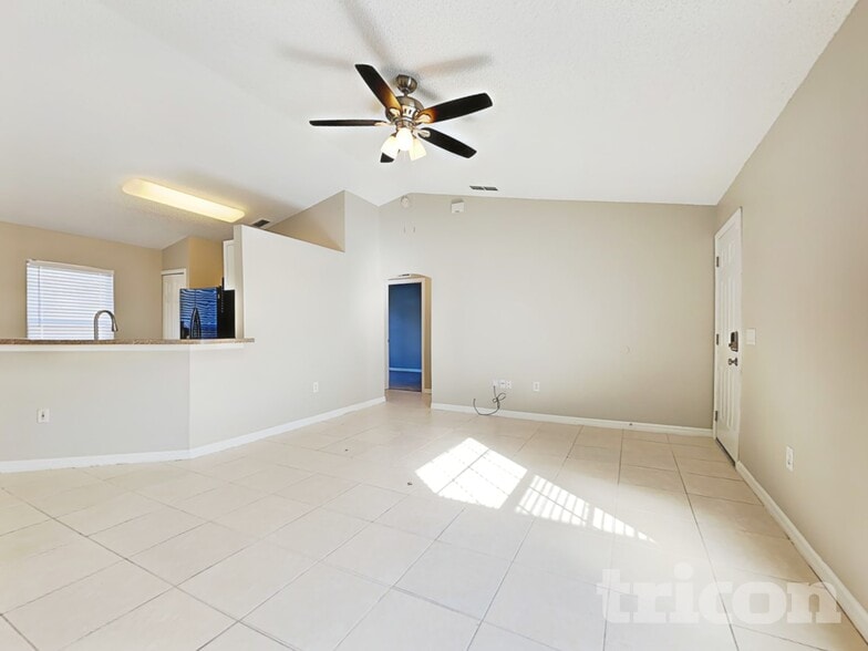 Building Photo - 1194 Algoma St