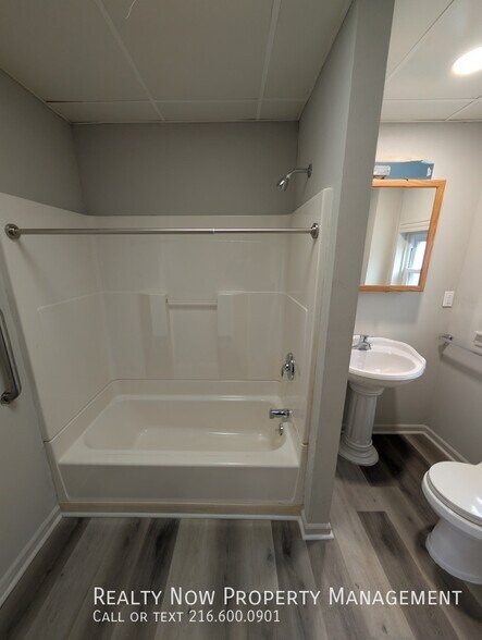 Building Photo - 7501 Berry Ave