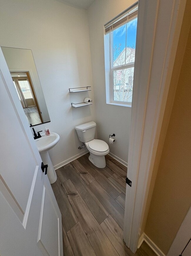 Building Photo - Beautiful Home Bedford Community!