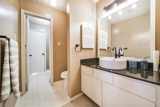 Building Photo - 9345 Westwood Village Dr