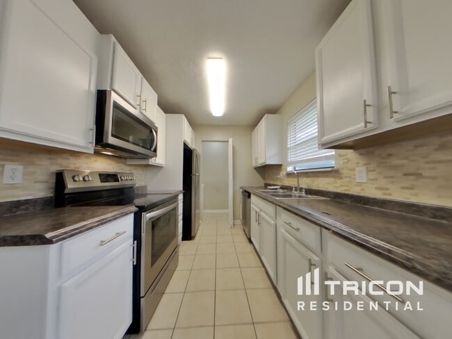 Building Photo - 902 Shiloh Ridge Run NW