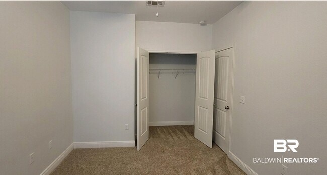 Building Photo - 6057 Andhurst Dr
