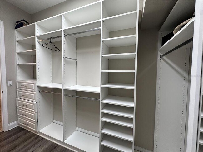 Building Photo - 9319 Richet Pl