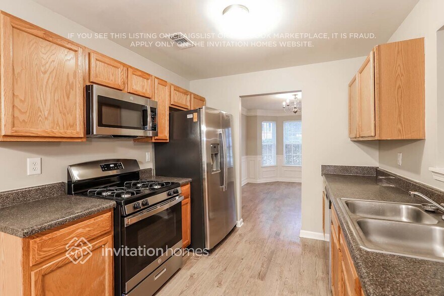 Building Photo - 1147 Oak Hollow Ln