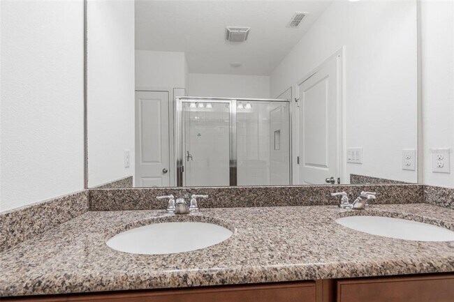 Building Photo - 836 Cambridge Dr