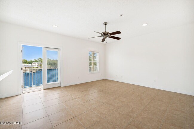 Building Photo - 214 Bonita Cir