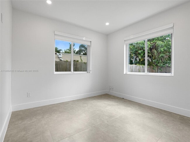 Building Photo - 6436 SW 11th St