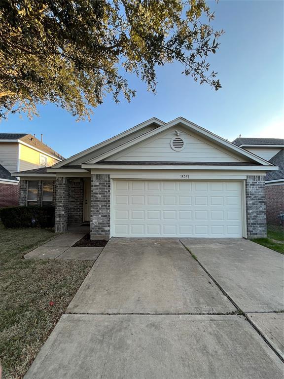 Building Photo - 18251 River Sage Dr