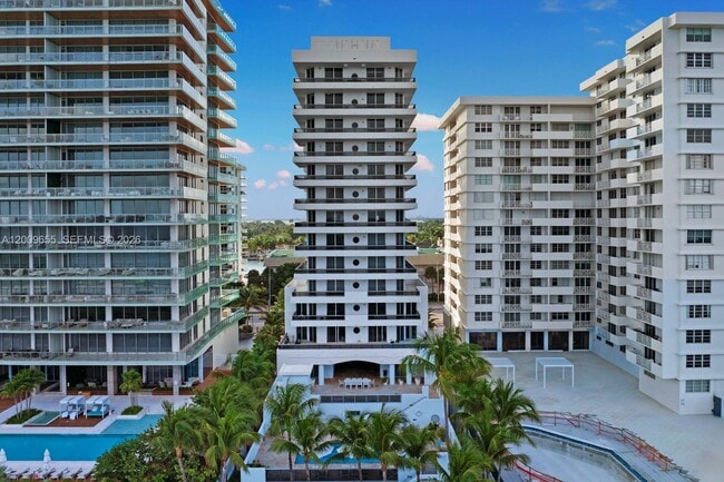 Building Photo - 5801 Collins Ave