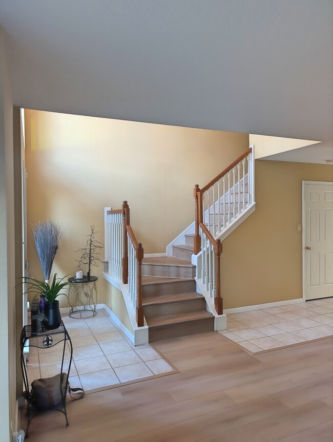 Building Photo - 18927 Hikers Trail Dr