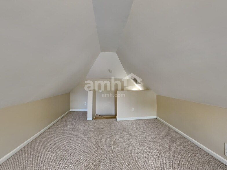 Building Photo - 2725 Freemans Walk Dr