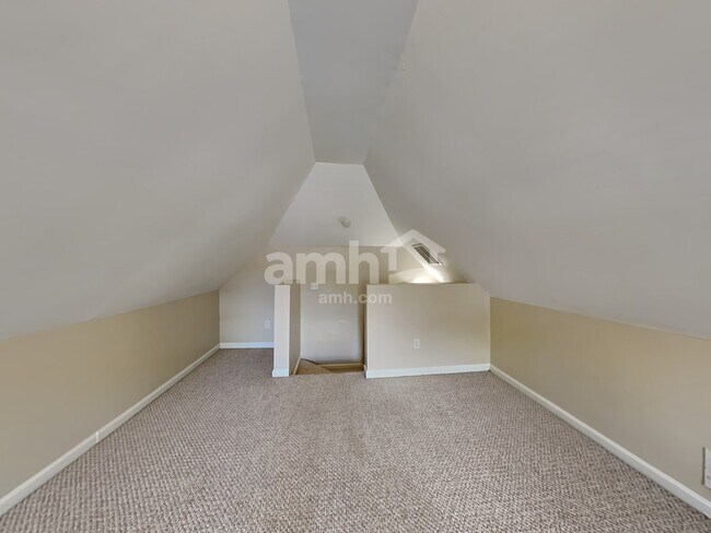 Building Photo - 2725 Freemans Walk Dr