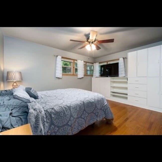 Building Photo - Beautiful 3-bedroom single family home jus...