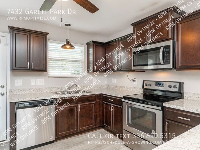 Building Photo - 7432 Garett Park Dr