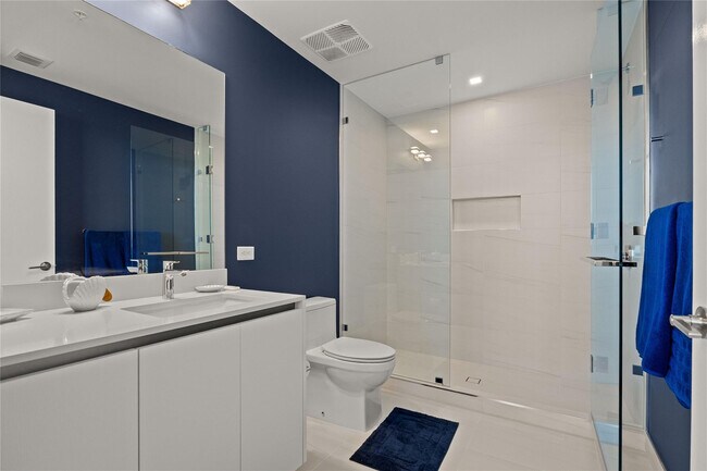 Building Photo - 900 N Ocean Blvd