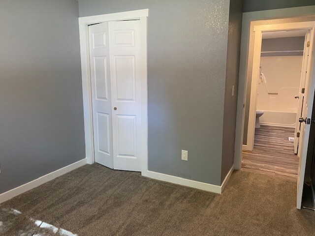 Building Photo - 406 N Shady Grove Pl