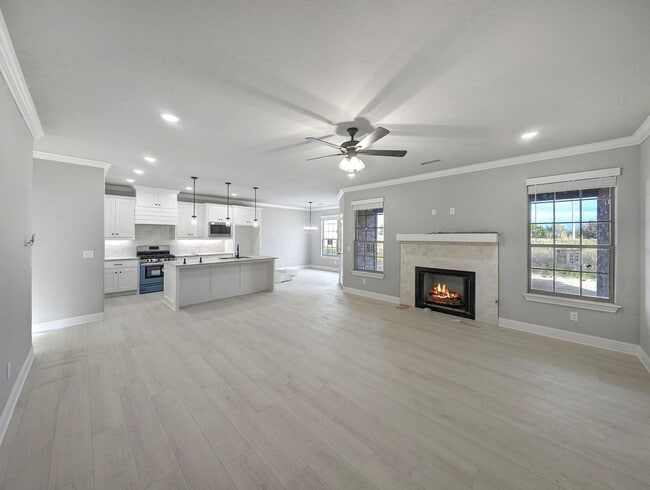 Building Photo - 257 Vicks Cir