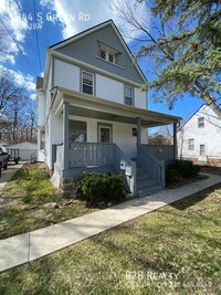 Building Photo - 1344 S Green Rd
