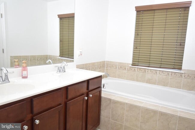 Building Photo - 8324 Stickley Ct