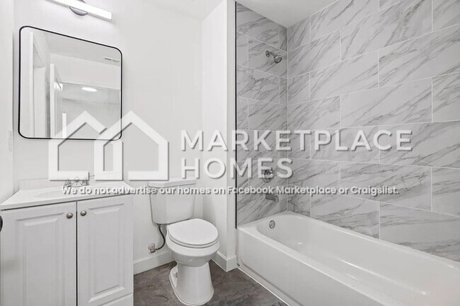 Building Photo - 853 Kippley St