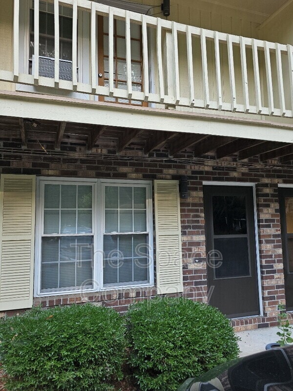 Building Photo - 262 Fleming Rd