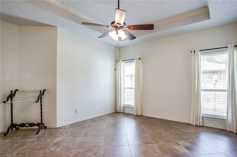 Building Photo - 1405 Ridgemoor Ln