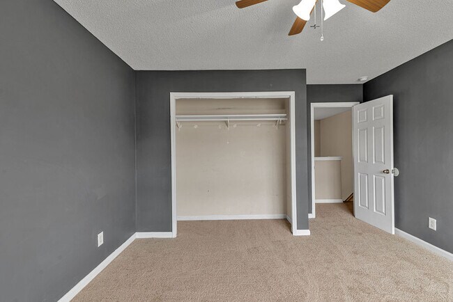 Building Photo - 106 Briar Hollow Dr