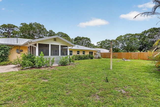 Building Photo - 1125 41st Ave