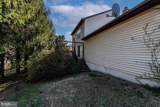 Building Photo - 801 High Plain Dr