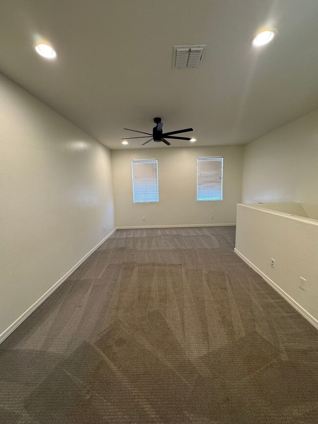 Building Photo - Upgraded Corner Townhome in the Heart of G...