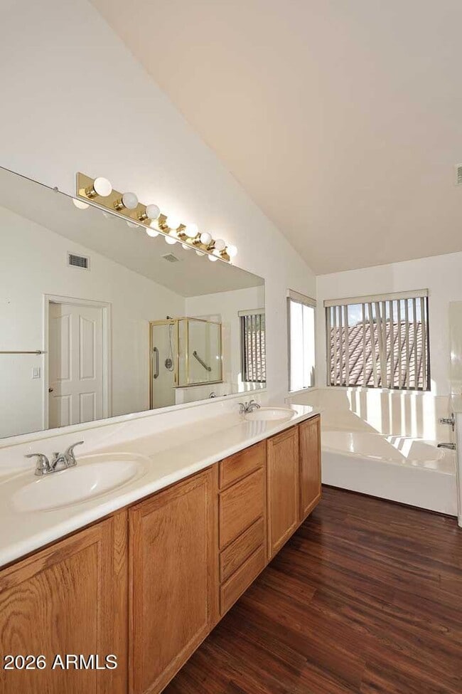 Building Photo - 731 W Melody Ave