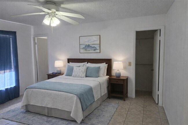 Building Photo - 12165 Sandal Creek Way