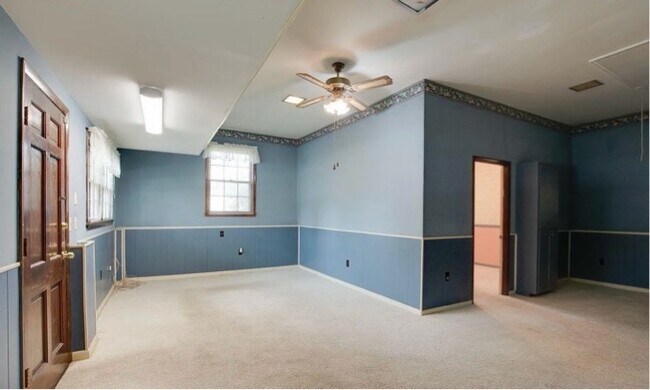 Building Photo - 11207 Crestfield Dr SE