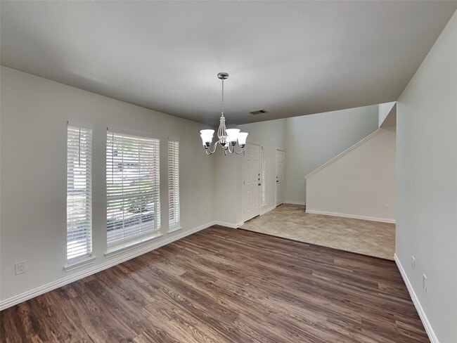 Building Photo - 26949 Carriage Manor Ln