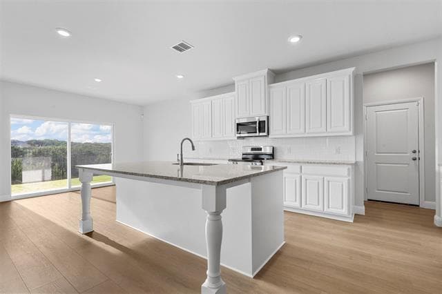 Building Photo - 135 Mesa Dr