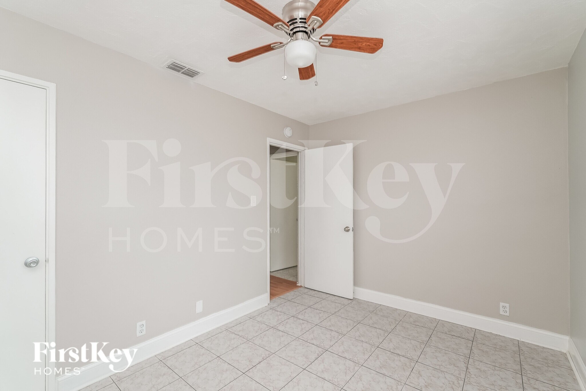 Building Photo - 3805 W Rogers Ave