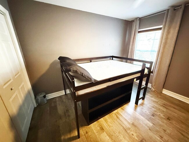 Building Photo - 1508 Crescent Hills Dr