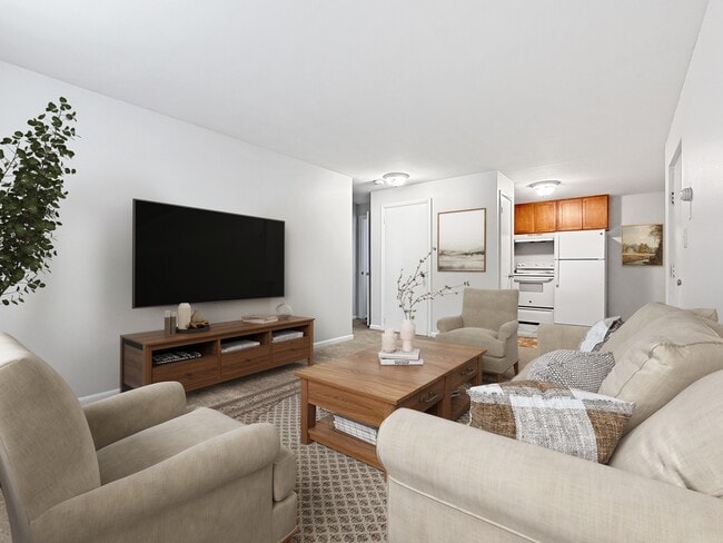 Building Photo - Keewaydin Pines